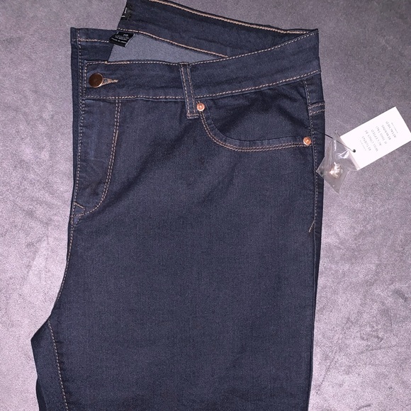 ELOQUll Denim - Super cute jeans brand new with tags woman’s size 20.
